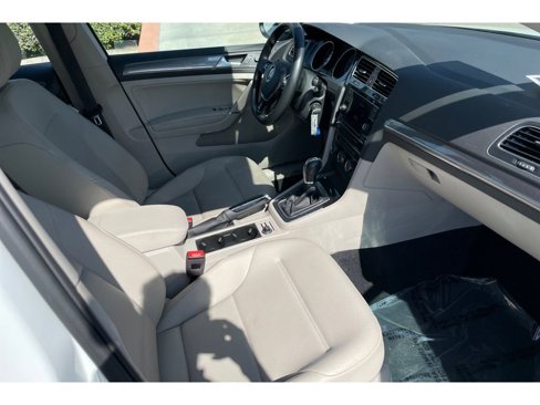 Used 2019 Volkswagen Golf Alltrack S image 18