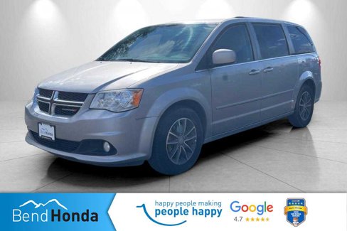 Used 2017 Dodge Grand Caravan SXT image 1