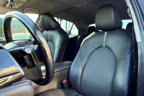 Used 2021 Toyota Camry SE image 10