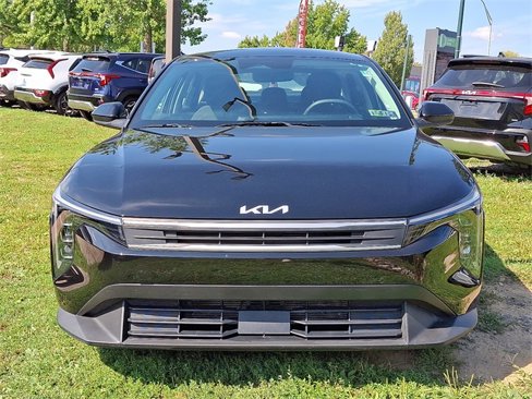 Certified 2025 Kia K4 LX image 2