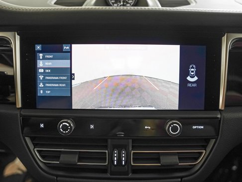 Certified 2024 Porsche Macan image 24
