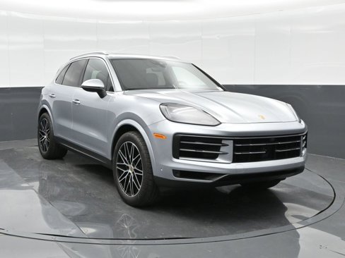 Used 2024 Porsche Cayenne image 11