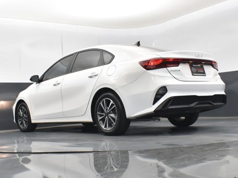 Used 2023 Kia Forte LXS image 39