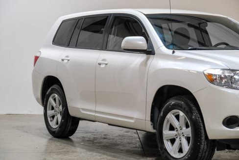 Used 2010 Toyota Highlander 2WD image 10