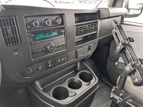 Used 2020 Chevrolet Express 2500 image 21