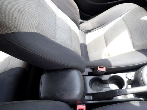 Used 2015 Chevrolet Cruze LS image 29
