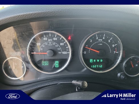 Used 2014 Jeep Wrangler Rubicon w/ Power Convenience Group image 10