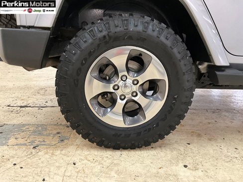 Used 2018 Jeep Wrangler Unlimited Sahara image 15