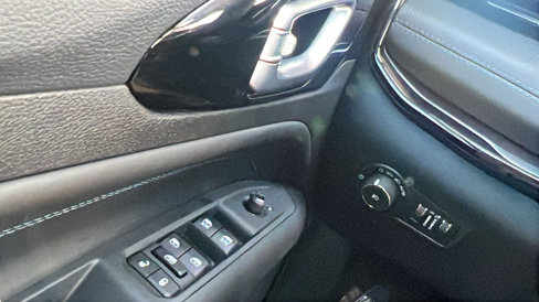 New 2025 Jeep Compass Latitude w/ Altitude Special Edition image 29