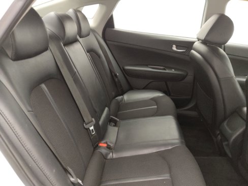 Used 2019 Kia Optima S image 19