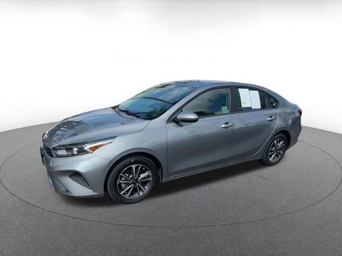 Used 2024 Kia Forte LXS image 8