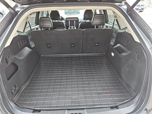 Used 2018 Ford Edge Titanium image 16