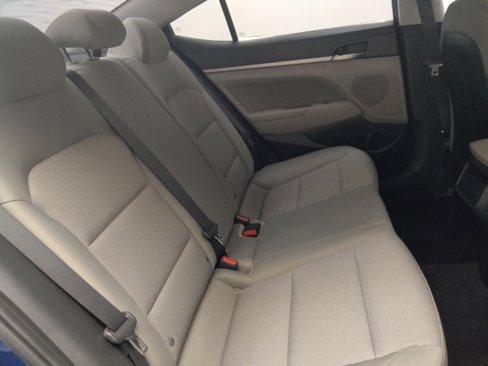 Used 2017 Hyundai Elantra SE image 19