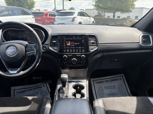 Used 2021 Jeep Grand Cherokee Laredo X image 24