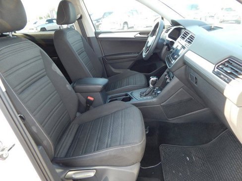 Used 2022 Volkswagen Tiguan S image 15