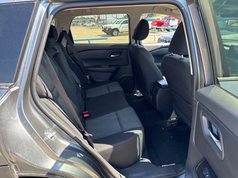 Used 2024 Nissan Rogue SV image 12
