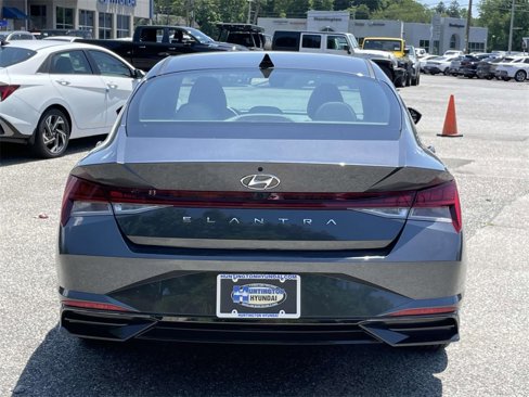 Certified 2022 Hyundai Elantra SEL w/ Convenience + Premium Package image 6