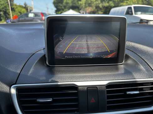 Used 2015 MAZDA MAZDA3 i Touring w/ Technology Package image 33