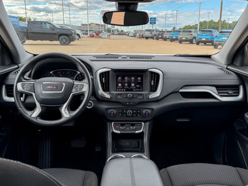 Used 2023 GMC Terrain SLE w/ Driver Convenience Package image 13