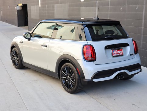 Used 2023 MINI Cooper S w/ Premium Package image 6