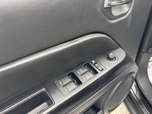 Used 2014 Jeep Patriot Sport w/ Power Value Group image 14