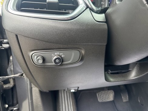Used 2022 Chevrolet Equinox LT image 19