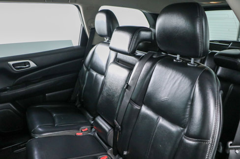 Used 2018 Nissan Pathfinder SL w/ Cargo Package image 24