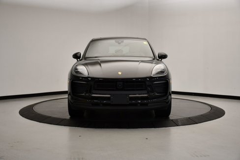 Certified 2023 Porsche Macan image 10