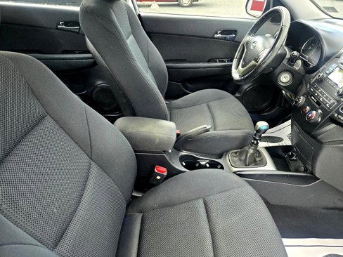 Used 2009 Hyundai Elantra image 42