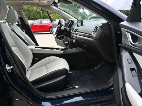 Used 2017 MAZDA MAZDA3 Grand Touring image 25