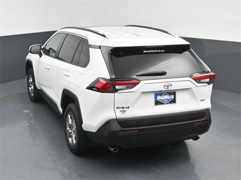 Used 2022 Toyota RAV4 XLE image 13