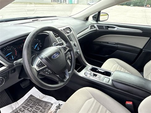 Used 2020 Ford Fusion S image 21