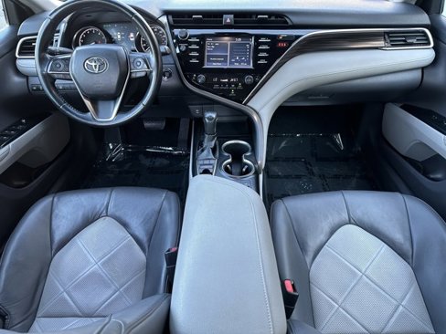 Used 2018 Toyota Camry XLE image 22