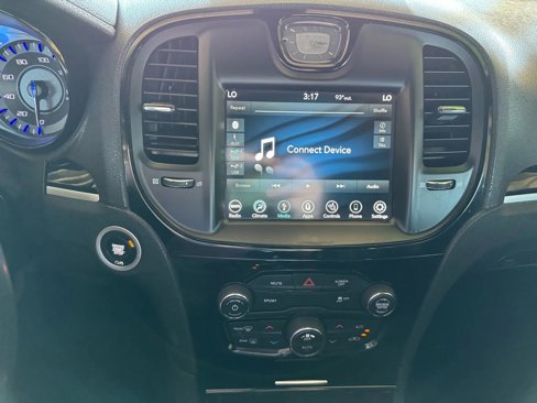Used 2019 Chrysler 300 S image 13