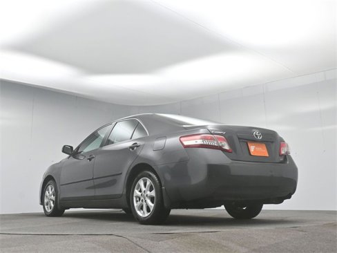 Used 2011 Toyota Camry image 22