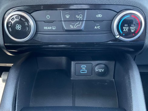 Certified 2022 Ford Escape SE w/ SE Sport Appearance Package image 59