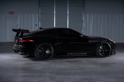 Used 2015 Jaguar F-TYPE R image 6