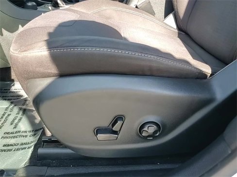 Used 2015 Jeep Cherokee Latitude w/ Comfort/Convenience Group image 15