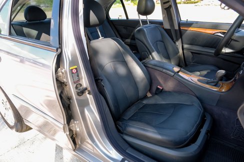 Used 2003 Mercedes-Benz E 320 Sedan image 30