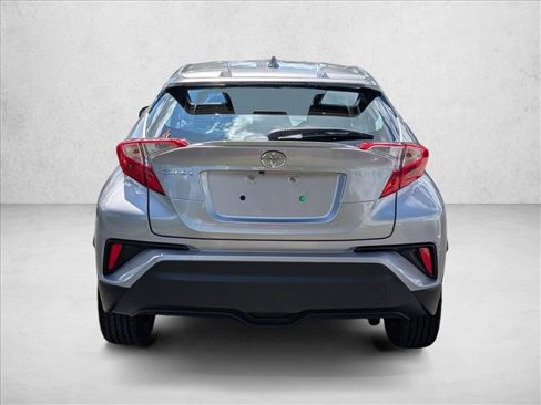 Used 2020 Toyota C-HR LE image 6