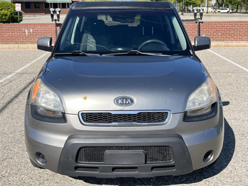 Used 2010 Kia Soul + image 2