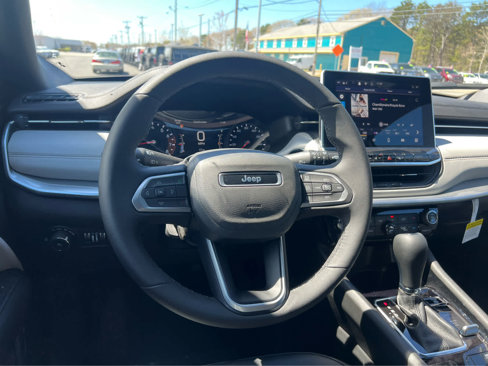 New 2025 Jeep Compass Limited image 15