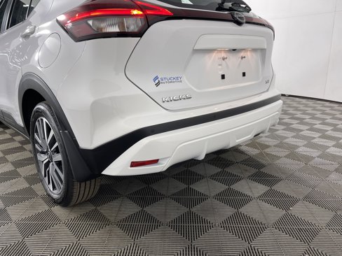 Used 2024 Nissan Kicks SV image 6