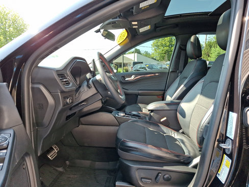 Certified 2023 Ford Escape ST-Line Select w/ Tech Pack #2 image 14