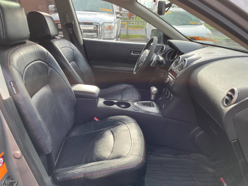 Used 2009 Nissan Rogue SL w/ Premium Pkg image 30