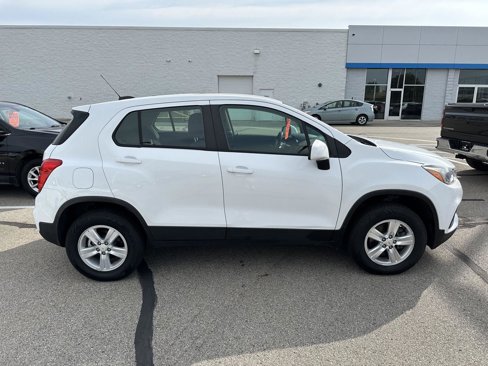 Used 2018 Chevrolet Trax LS image 9