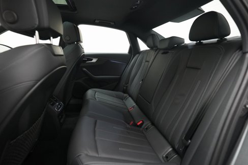Used 2025 Audi A4 2.0T Premium image 15