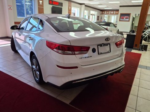 Used 2019 Kia Optima LX image 5