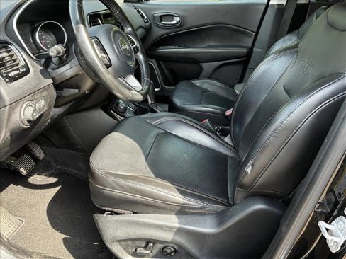 Used 2018 Jeep Compass Limited w/ Navigation Group image 11