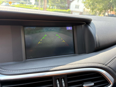 Used 2018 INFINITI QX30 Premium image 30